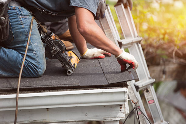 Best Roof Gutter Cleaning  in Kennewick, WA